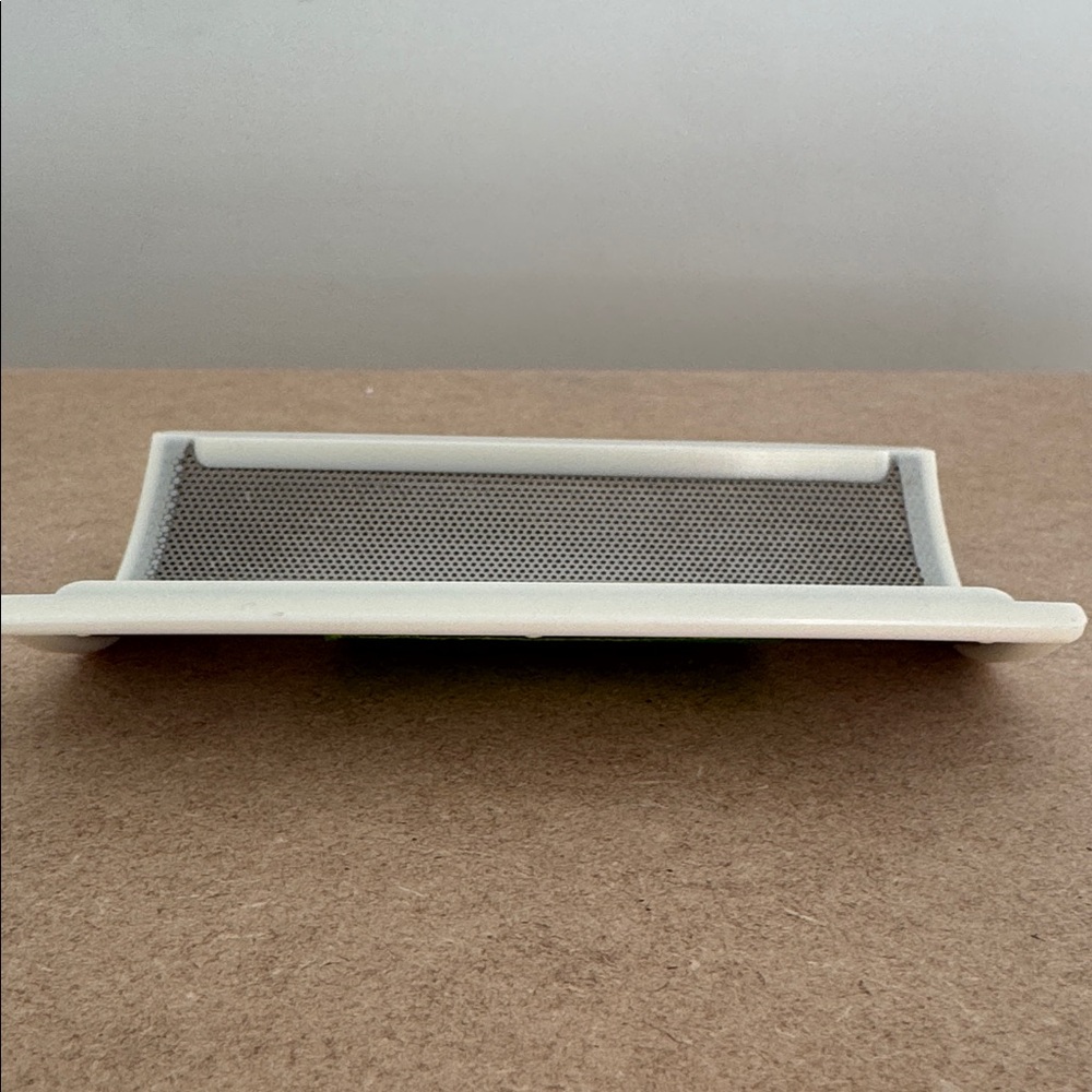 Champion Juicer Standard juicer screen – less pulp than the large hole screen - Picture 3 of 4